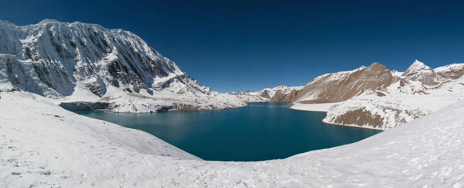 Tilicho lake in Nepal 